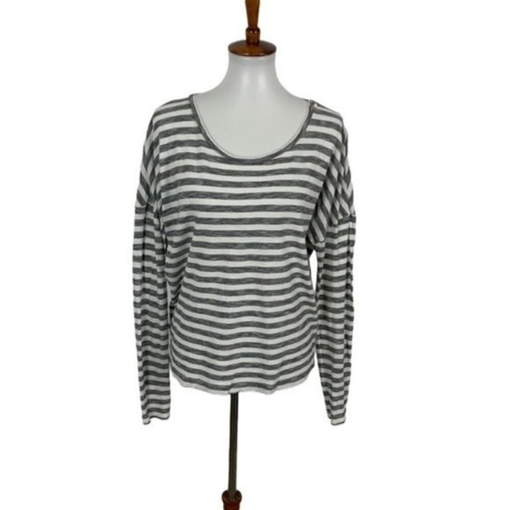 Lucy Women's Long‎ Sleeve Tee Top Medium Gray White